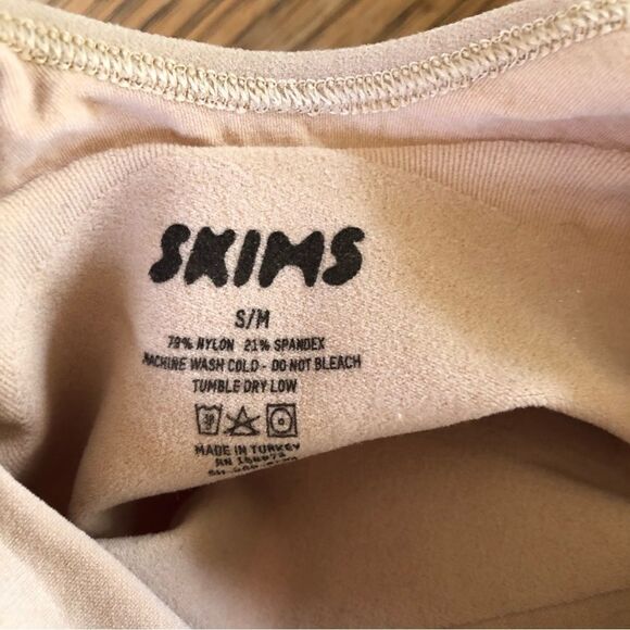 Skims Seamless Sculpt Mid-Thigh Bodysuit - Picture 8 of 8